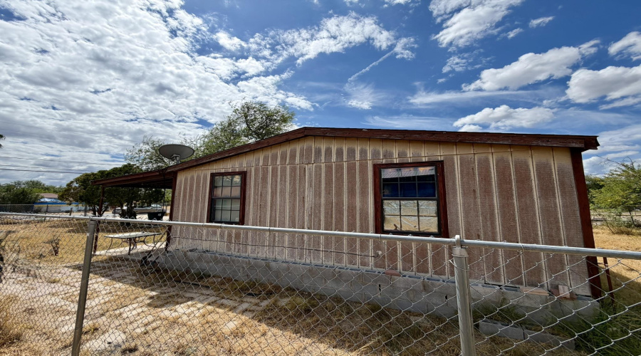 1552 Orquidia Ln W, Rio Bravo, Texas 78046, 1 Bedroom Bedrooms, 4 Rooms Rooms,1 BathroomBathrooms,Residential,For Sale,1552 Orquidia Ln W,20264599