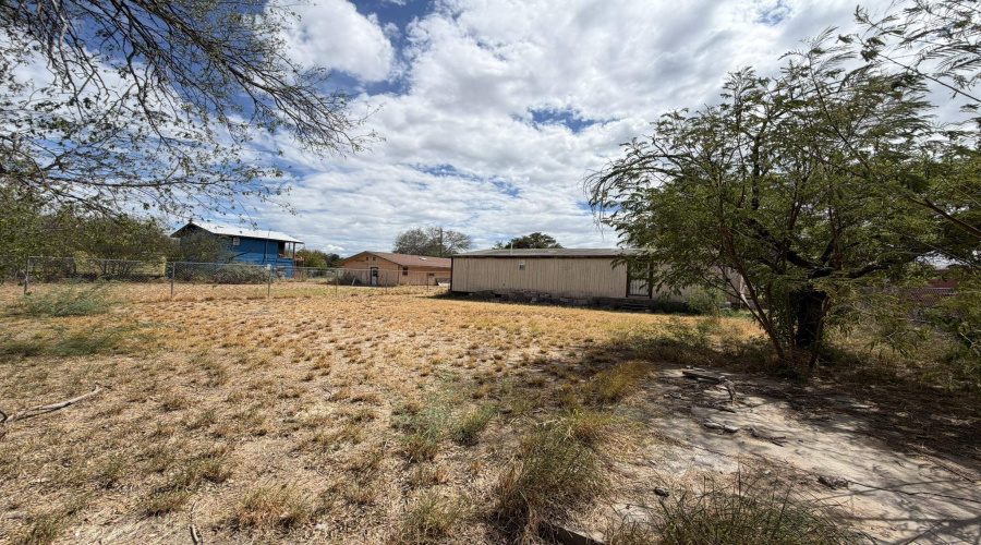 1552 Orquidia Ln W, Rio Bravo, Texas 78046, 1 Bedroom Bedrooms, 4 Rooms Rooms,1 BathroomBathrooms,Residential,For Sale,1552 Orquidia Ln W,20264599