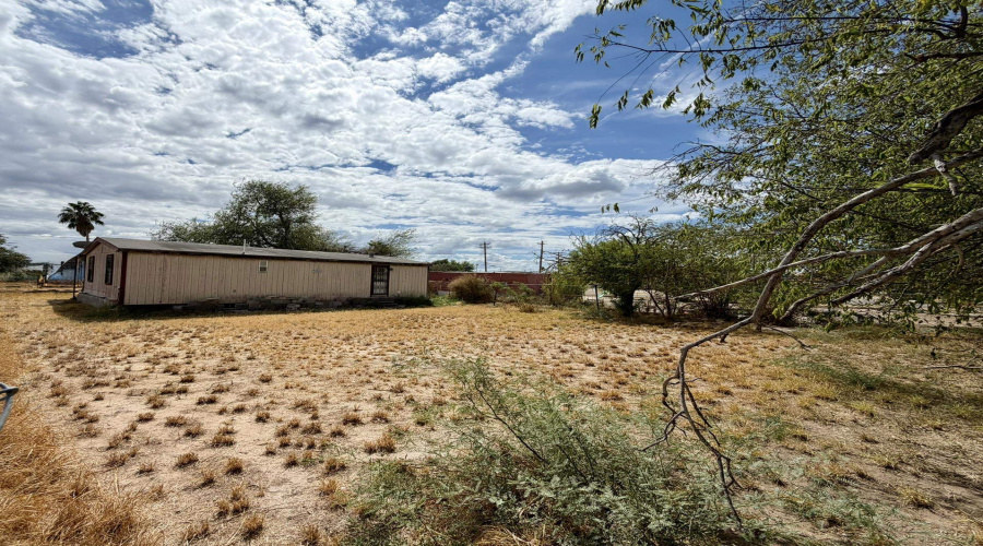 1552 Orquidia Ln W, Rio Bravo, Texas 78046, 1 Bedroom Bedrooms, 4 Rooms Rooms,1 BathroomBathrooms,Residential,For Sale,1552 Orquidia Ln W,20264599