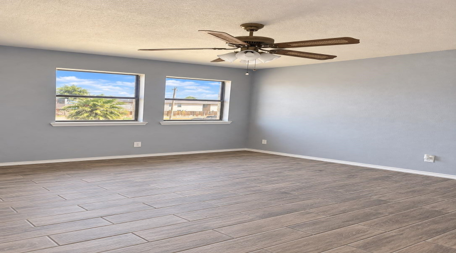 5306 Cypress Dr, Laredo, Texas 78041-3362, 2 Bedrooms Bedrooms, 5 Rooms Rooms,1 BathroomBathrooms,Residential,For Sale,5306 Cypress Dr,20264601