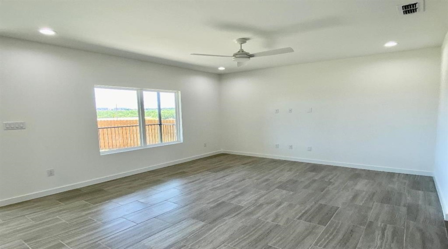 313 Deer Path Loop, Laredo, Texas 78045-2235, 3 Bedrooms Bedrooms, 6 Rooms Rooms,2 BathroomsBathrooms,Residential,For Rent,313 Deer Path Loop,20264603