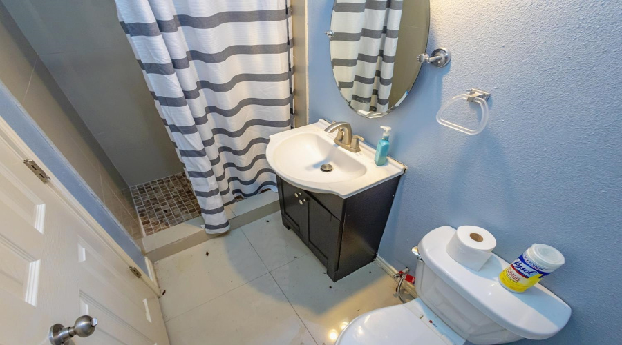1810 Convent Ave, Laredo, Texas 78040, ,Multi-family,For Sale,1810 Convent Ave,20264611