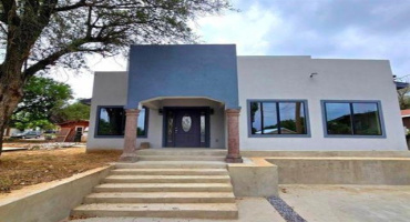 1017 1/2 E Lyon St, Laredo, Texas 78040, 5 Bedrooms Bedrooms, 6 Rooms Rooms,4 BathroomsBathrooms,Residential,For Sale,1017 1/2 E Lyon St,20261773