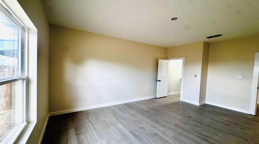 6706 El Jinete Dr., LAREDO, Texas 78046, 3 Bedrooms Bedrooms, 5 Rooms Rooms,2 BathroomsBathrooms,Residential,For Sale,6706 El Jinete Dr.,20264604