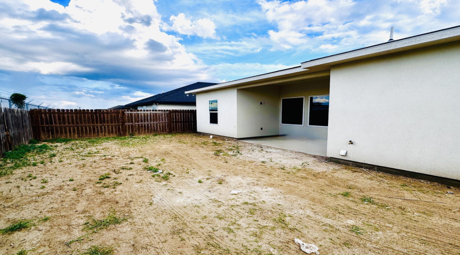 6706 El Jinete Dr., LAREDO, Texas 78046, 3 Bedrooms Bedrooms, 5 Rooms Rooms,2 BathroomsBathrooms,Residential,For Sale,6706 El Jinete Dr.,20264604