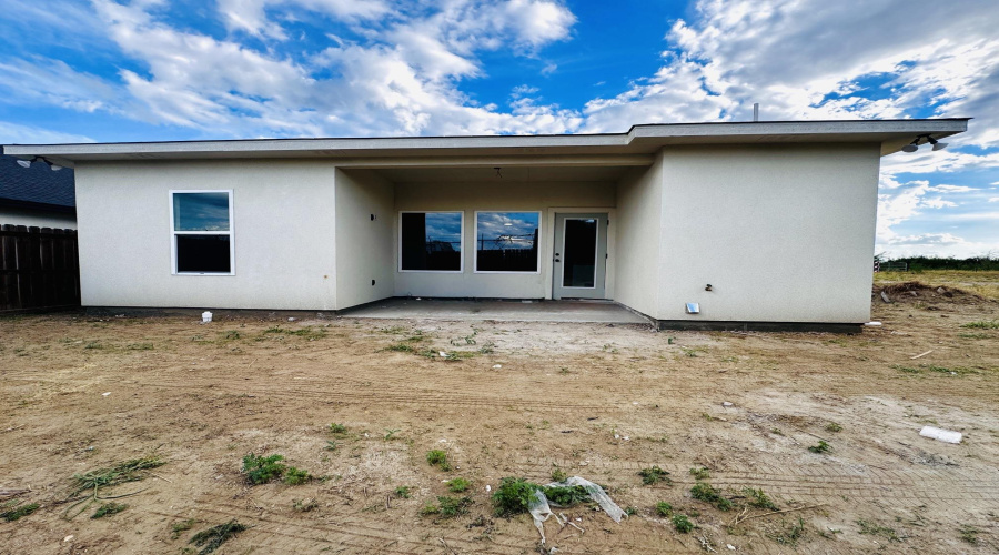 6706 El Jinete Dr., LAREDO, Texas 78046, 3 Bedrooms Bedrooms, 5 Rooms Rooms,2 BathroomsBathrooms,Residential,For Sale,6706 El Jinete Dr.,20264604