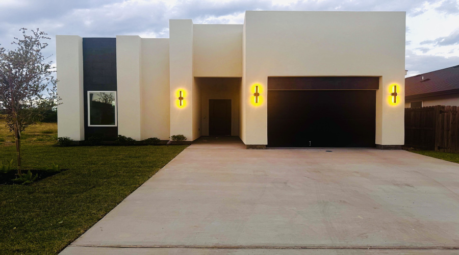 6706 El Jinete Dr., LAREDO, Texas 78046, 3 Bedrooms Bedrooms, 5 Rooms Rooms,2 BathroomsBathrooms,Residential,For Sale,6706 El Jinete Dr.,20264604