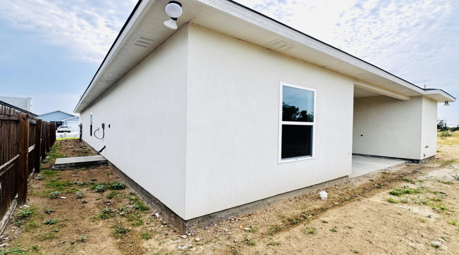 6706 El Jinete Dr., LAREDO, Texas 78046, 3 Bedrooms Bedrooms, 5 Rooms Rooms,2 BathroomsBathrooms,Residential,For Sale,6706 El Jinete Dr.,20264604