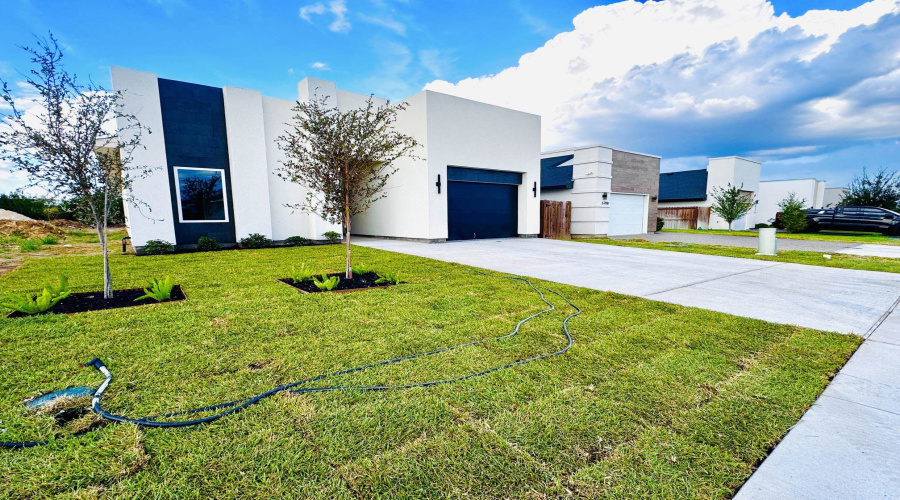 6706 El Jinete Dr., LAREDO, Texas 78046, 3 Bedrooms Bedrooms, 5 Rooms Rooms,2 BathroomsBathrooms,Residential,For Sale,6706 El Jinete Dr.,20264604