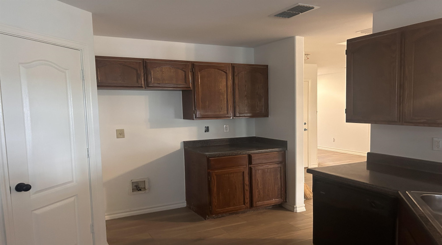 415 Goldeneye Ct, LAREDO, Texas 78045-0000, 3 Bedrooms Bedrooms, 5 Rooms Rooms,2 BathroomsBathrooms,Residential,For Sale,415 Goldeneye Ct,20264605