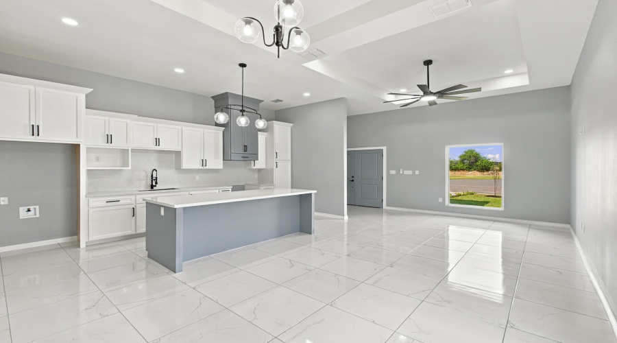 6703 El Jinete Dr., Laredo, Texas 78046-8639, 3 Bedrooms Bedrooms, 5 Rooms Rooms,2 BathroomsBathrooms,Residential,For Sale,6703 El Jinete Dr.,20264608