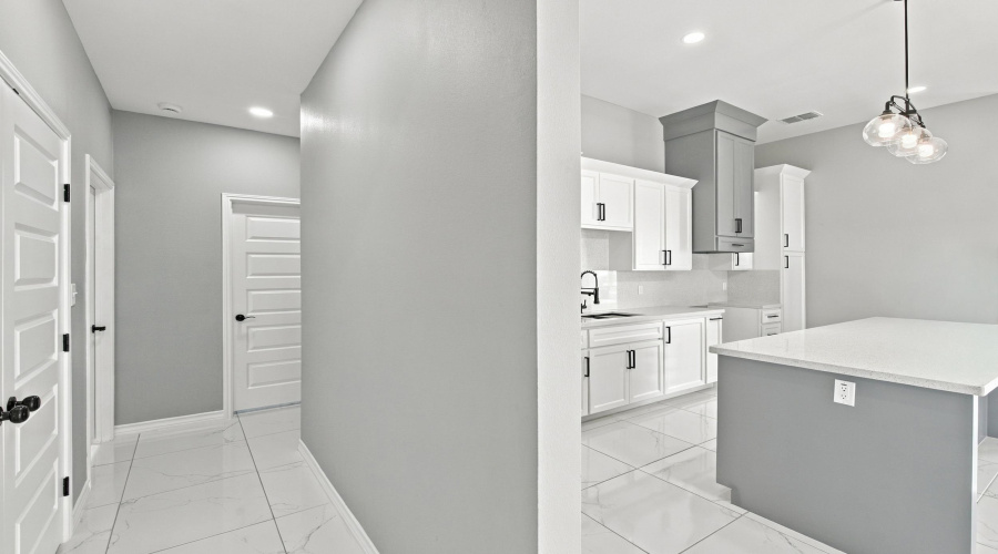 6703 El Jinete Dr., Laredo, Texas 78046-8639, 3 Bedrooms Bedrooms, 5 Rooms Rooms,2 BathroomsBathrooms,Residential,For Sale,6703 El Jinete Dr.,20264608