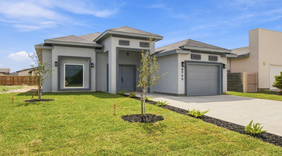 6703 El Jinete Dr., Laredo, Texas 78046-8639, 3 Bedrooms Bedrooms, 5 Rooms Rooms,2 BathroomsBathrooms,Residential,For Sale,6703 El Jinete Dr.,20264608