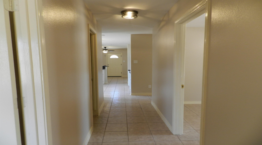 305 Segovia Dr, Laredo, Texas 78046, 3 Bedrooms Bedrooms, 5 Rooms Rooms,2 BathroomsBathrooms,Residential,For Sale,305 Segovia Dr,20264609