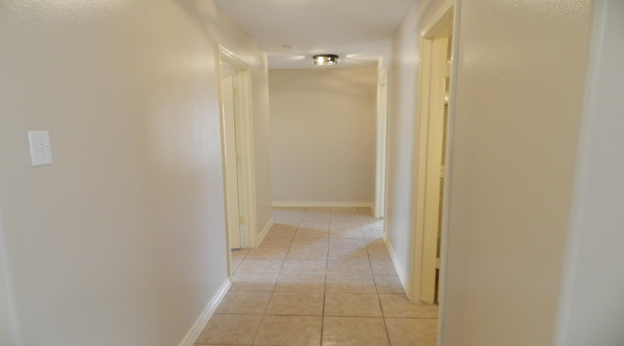 305 Segovia Dr, Laredo, Texas 78046, 3 Bedrooms Bedrooms, 5 Rooms Rooms,2 BathroomsBathrooms,Residential,For Sale,305 Segovia Dr,20264609