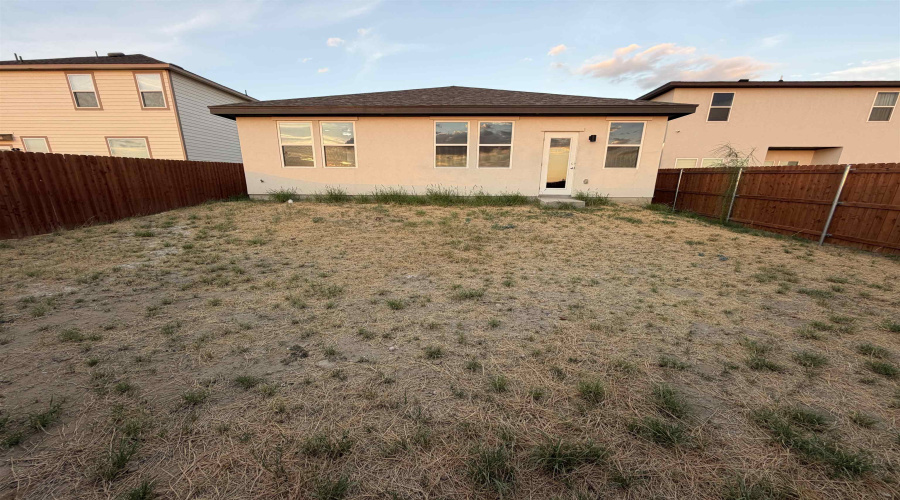 11210 Cantabria, Laredo, Texas 78045, 4 Bedrooms Bedrooms, 6 Rooms Rooms,2 BathroomsBathrooms,Residential,For Rent,11210 Cantabria,20264612