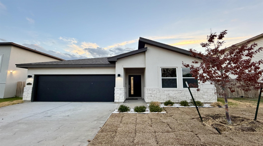 11210 Cantabria, Laredo, Texas 78045, 4 Bedrooms Bedrooms, 6 Rooms Rooms,2 BathroomsBathrooms,Residential,For Rent,11210 Cantabria,20264612