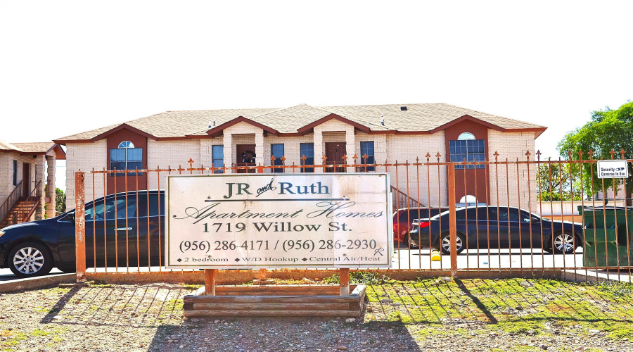 1719 Willow St, Laredo, Texas 78043, ,Multi-family,For Sale,1719 Willow St,20254840