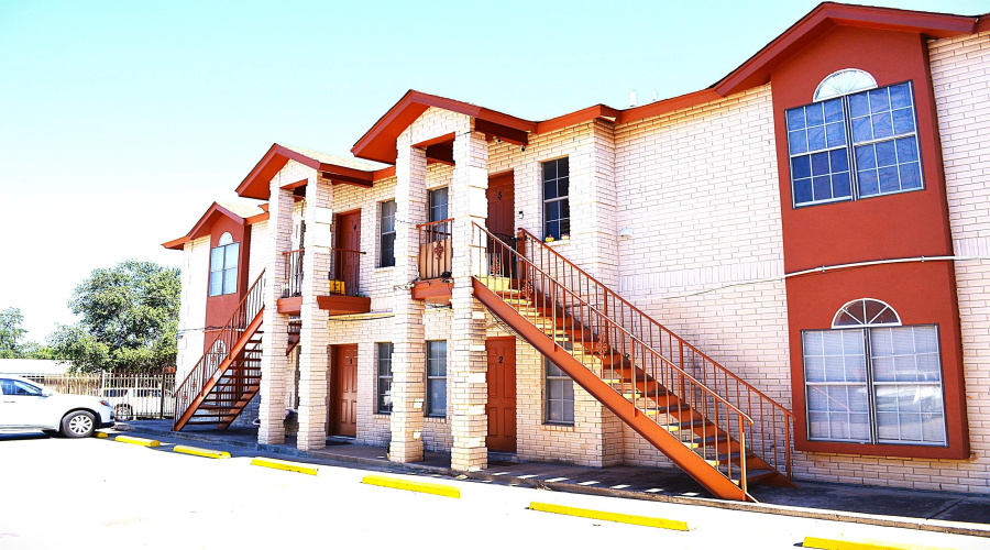 1719 Willow St, Laredo, Texas 78043, ,Multi-family,For Sale,1719 Willow St,20254840