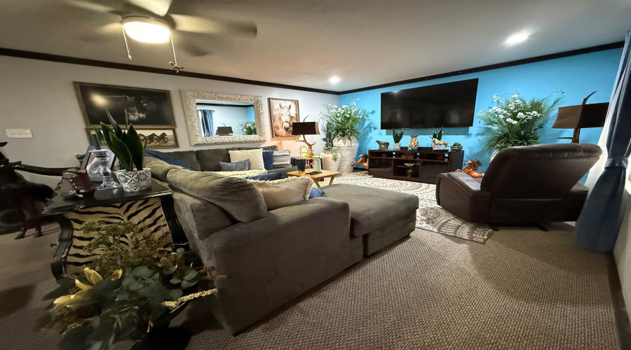 284 Rancho Nopal Rd, Laredo, Texas 78045, 3 Bedrooms Bedrooms, 4 Rooms Rooms,2 BathroomsBathrooms,Residential,For Sale,284 Rancho Nopal Rd,20264617
