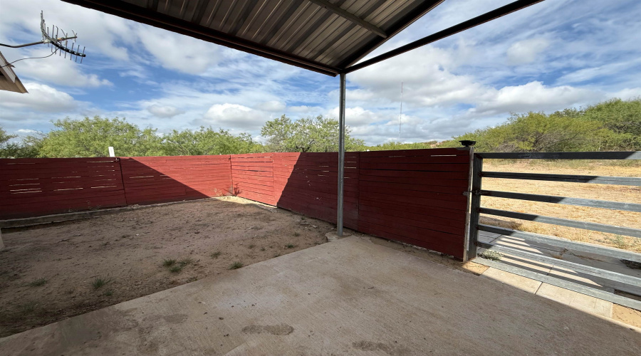 284 Rancho Nopal Rd, Laredo, Texas 78045, 3 Bedrooms Bedrooms, 4 Rooms Rooms,2 BathroomsBathrooms,Residential,For Sale,284 Rancho Nopal Rd,20264617