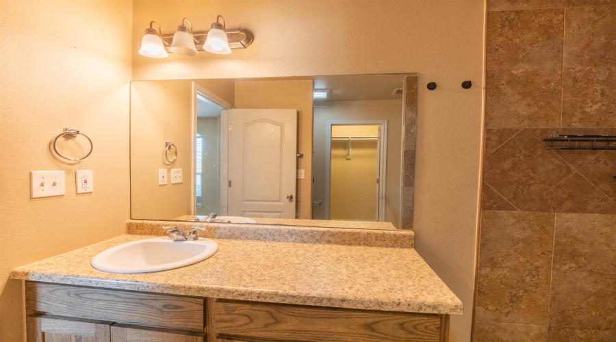 4404 Peacock St., Laredo, Texas 78045, 3 Bedrooms Bedrooms, 6 Rooms Rooms,2 BathroomsBathrooms,Residential,For Rent,4404 Peacock St.,20264619