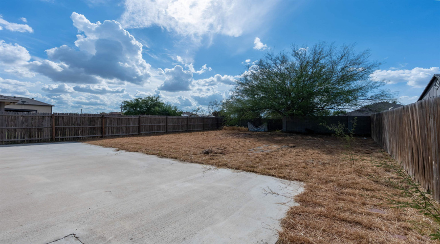 4404 Peacock St., Laredo, Texas 78045, 3 Bedrooms Bedrooms, 6 Rooms Rooms,2 BathroomsBathrooms,Residential,For Rent,4404 Peacock St.,20264619