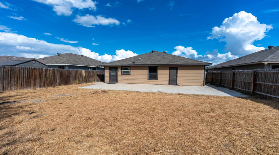 4404 Peacock St., Laredo, Texas 78045, 3 Bedrooms Bedrooms, 6 Rooms Rooms,2 BathroomsBathrooms,Residential,For Rent,4404 Peacock St.,20264619