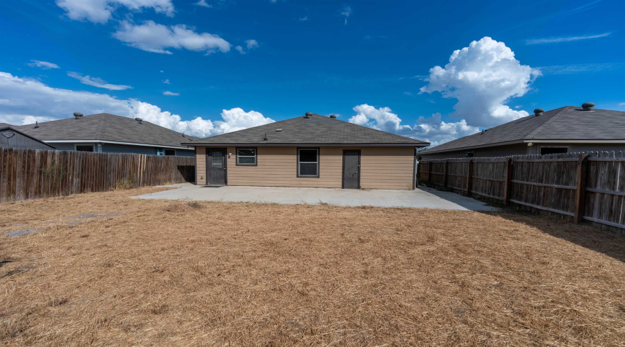 4404 Peacock St., Laredo, Texas 78045, 3 Bedrooms Bedrooms, 6 Rooms Rooms,2 BathroomsBathrooms,Residential,For Rent,4404 Peacock St.,20264619