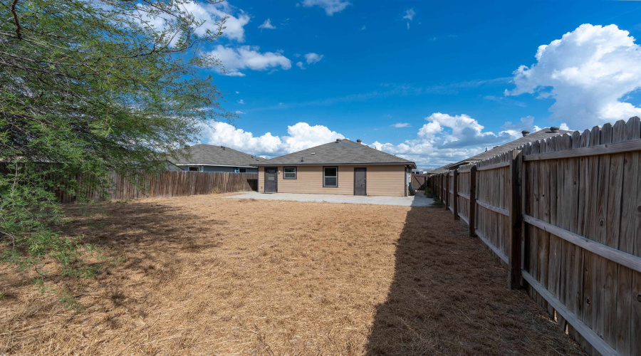 4404 Peacock St., Laredo, Texas 78045, 3 Bedrooms Bedrooms, 6 Rooms Rooms,2 BathroomsBathrooms,Residential,For Rent,4404 Peacock St.,20264619