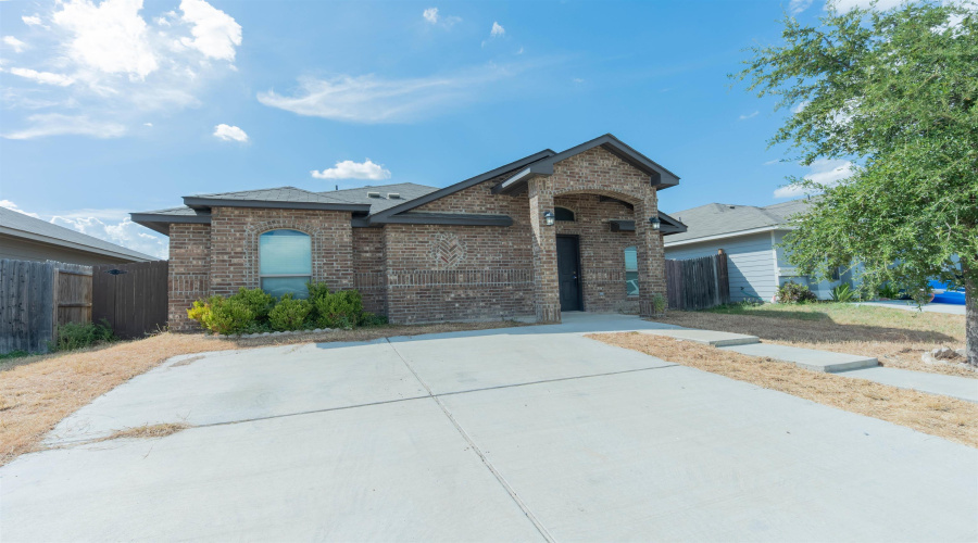4404 Peacock St., Laredo, Texas 78045, 3 Bedrooms Bedrooms, 6 Rooms Rooms,2 BathroomsBathrooms,Residential,For Rent,4404 Peacock St.,20264619