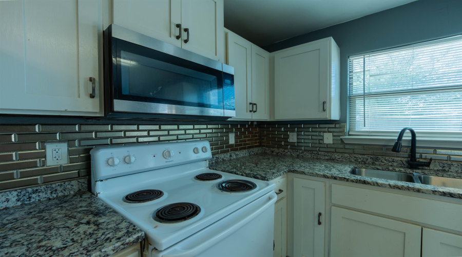 4404 Peacock St., Laredo, Texas 78045, 3 Bedrooms Bedrooms, 6 Rooms Rooms,2 BathroomsBathrooms,Residential,For Rent,4404 Peacock St.,20264619