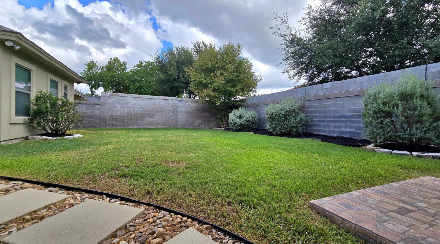 10529 Winrock Dr, Laredo, Texas 78045, 4 Bedrooms Bedrooms, 8 Rooms Rooms,3 BathroomsBathrooms,Residential,For Sale,10529 Winrock Dr,20264613