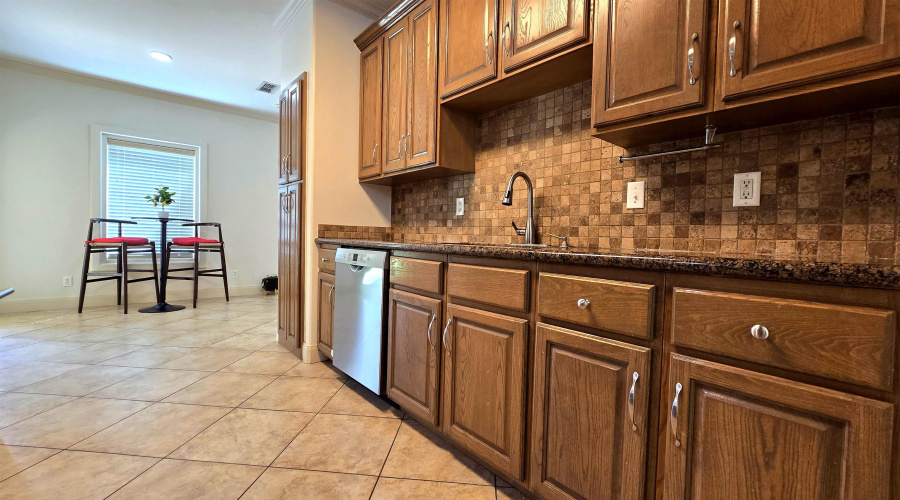 10529 Winrock Dr, Laredo, Texas 78045, 4 Bedrooms Bedrooms, 8 Rooms Rooms,3 BathroomsBathrooms,Residential,For Sale,10529 Winrock Dr,20264613
