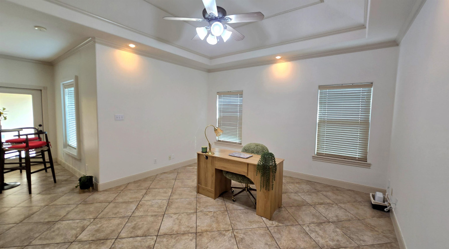 10529 Winrock Dr, Laredo, Texas 78045, 4 Bedrooms Bedrooms, 8 Rooms Rooms,3 BathroomsBathrooms,Residential,For Sale,10529 Winrock Dr,20264613