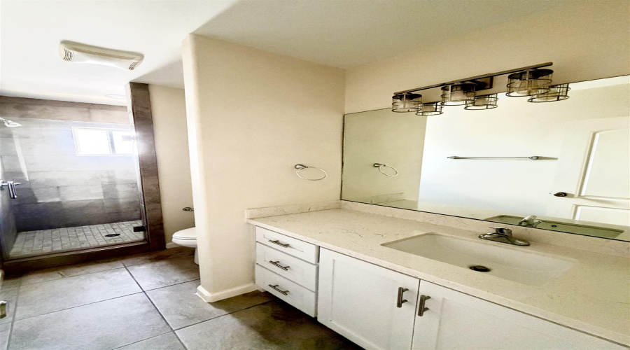 5519 Conroe St, Laredo, Texas 78046, 4 Bedrooms Bedrooms, 8 Rooms Rooms,3 BathroomsBathrooms,Residential,For Rent,5519 Conroe St,20264614