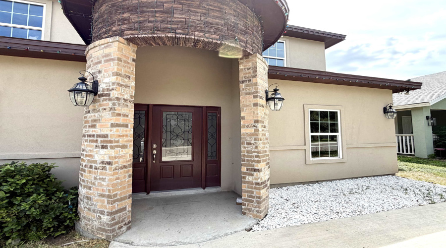 5519 Conroe St, Laredo, Texas 78046, 4 Bedrooms Bedrooms, 8 Rooms Rooms,3 BathroomsBathrooms,Residential,For Rent,5519 Conroe St,20264614