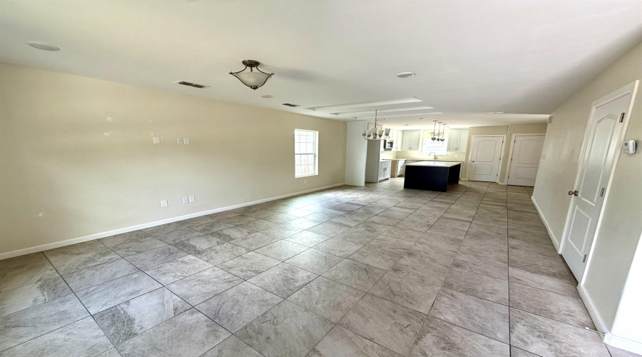 5519 Conroe St, Laredo, Texas 78046, 4 Bedrooms Bedrooms, 8 Rooms Rooms,3 BathroomsBathrooms,Residential,For Rent,5519 Conroe St,20264614