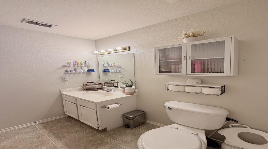 13126 Fawn Dr, Laredo, Texas 78045, 3 Bedrooms Bedrooms, 3 Rooms Rooms,2 BathroomsBathrooms,Residential,For Sale,13126 Fawn Dr,20264621