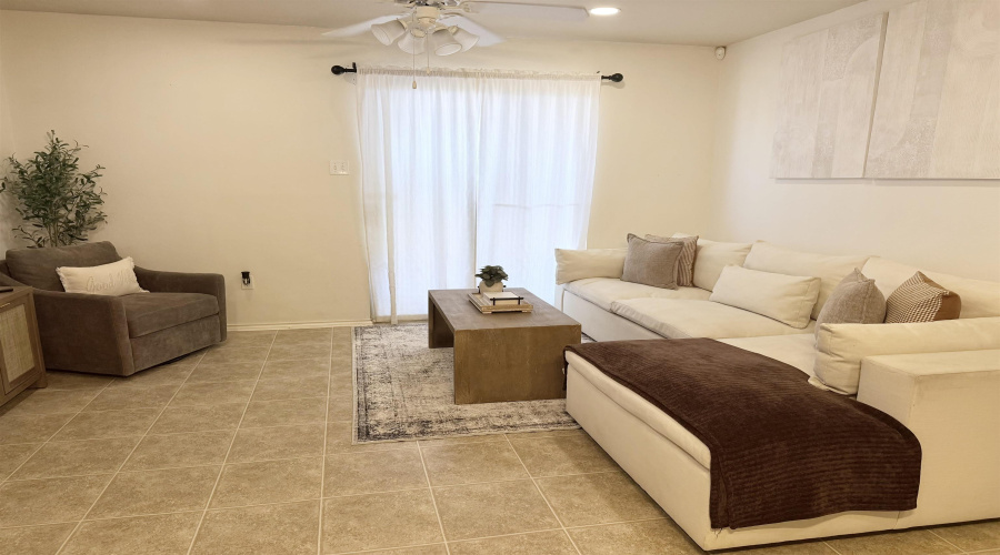 13126 Fawn Dr, Laredo, Texas 78045, 3 Bedrooms Bedrooms, 3 Rooms Rooms,2 BathroomsBathrooms,Residential,For Sale,13126 Fawn Dr,20264621