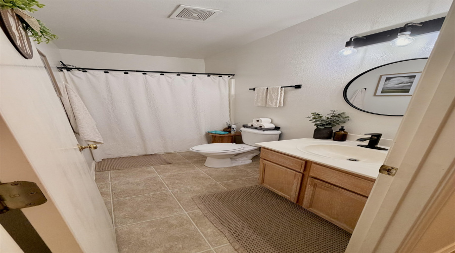 13126 Fawn Dr, Laredo, Texas 78045, 3 Bedrooms Bedrooms, 3 Rooms Rooms,2 BathroomsBathrooms,Residential,For Sale,13126 Fawn Dr,20264621