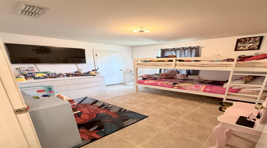 13126 Fawn Dr, Laredo, Texas 78045, 3 Bedrooms Bedrooms, 3 Rooms Rooms,2 BathroomsBathrooms,Residential,For Sale,13126 Fawn Dr,20264621