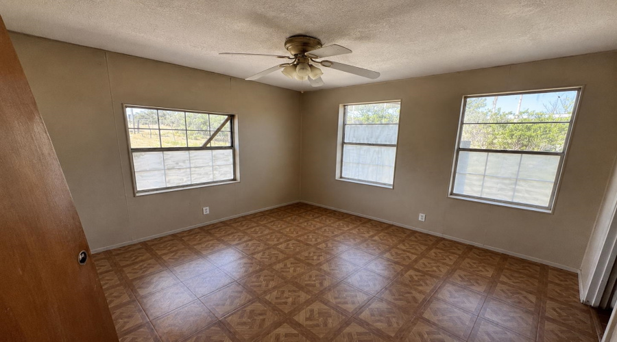 5203 Siesta Ln, Zapata, Texas 78076, 2 Bedrooms Bedrooms, 4 Rooms Rooms,1 BathroomBathrooms,Residential,For Sale,5203 Siesta Ln,20264622