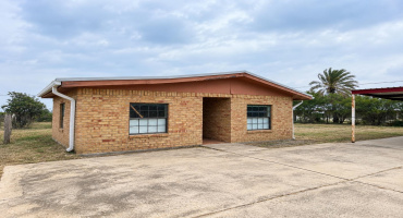 5203 Siesta Ln, Zapata, Texas 78076, 2 Bedrooms Bedrooms, 4 Rooms Rooms,1 BathroomBathrooms,Residential,For Sale,5203 Siesta Ln,20264622