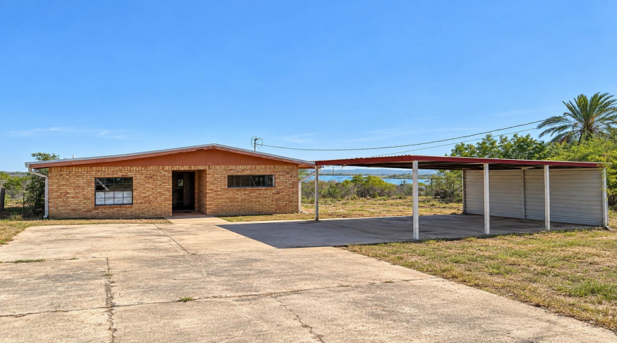 5203 Siesta Ln, Zapata, Texas 78076, 2 Bedrooms Bedrooms, 4 Rooms Rooms,1 BathroomBathrooms,Residential,For Sale,5203 Siesta Ln,20264622