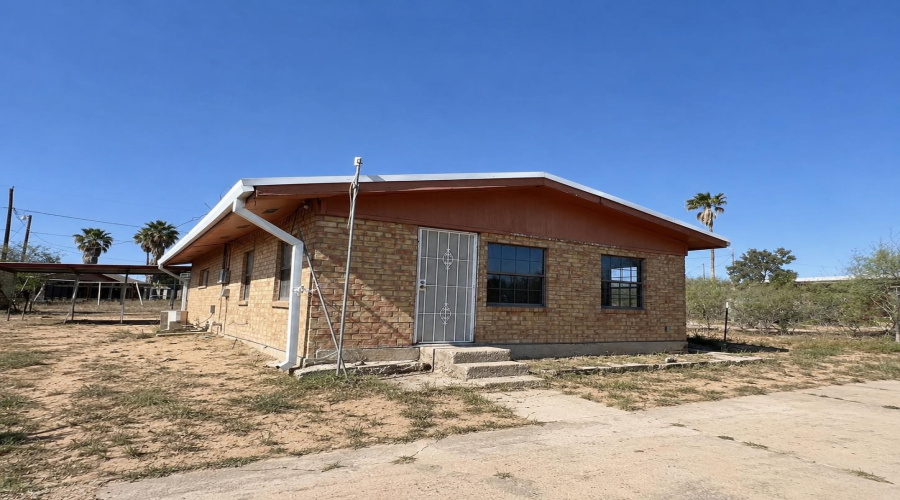 5203 Siesta Ln, Zapata, Texas 78076, 2 Bedrooms Bedrooms, 4 Rooms Rooms,1 BathroomBathrooms,Residential,For Sale,5203 Siesta Ln,20264622