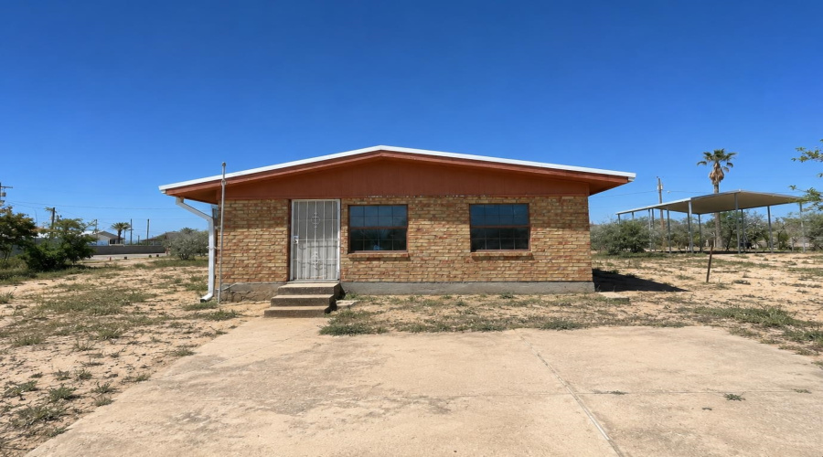 5203 Siesta Ln, Zapata, Texas 78076, 2 Bedrooms Bedrooms, 4 Rooms Rooms,1 BathroomBathrooms,Residential,For Sale,5203 Siesta Ln,20264622