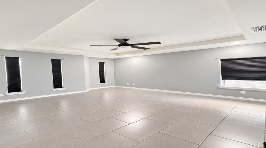 203 Desert Palm Dr., Laredo, Texas 78041, 3 Bedrooms Bedrooms, 5 Rooms Rooms,2 BathroomsBathrooms,Residential,For Rent,203 Desert Palm Dr.,20264624