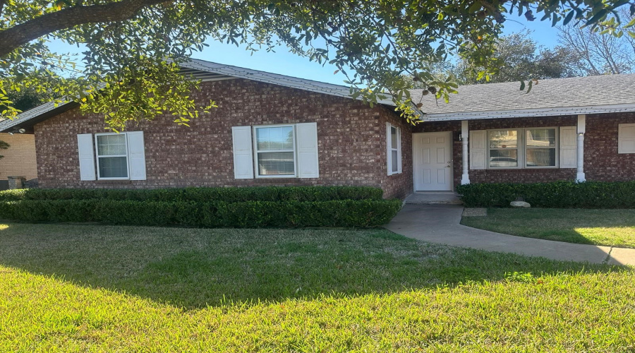 2315 Guerrero St, Laredo, Texas 78043, 3 Bedrooms Bedrooms, 6 Rooms Rooms,2 BathroomsBathrooms,Residential,For Rent,2315 Guerrero St,20264625