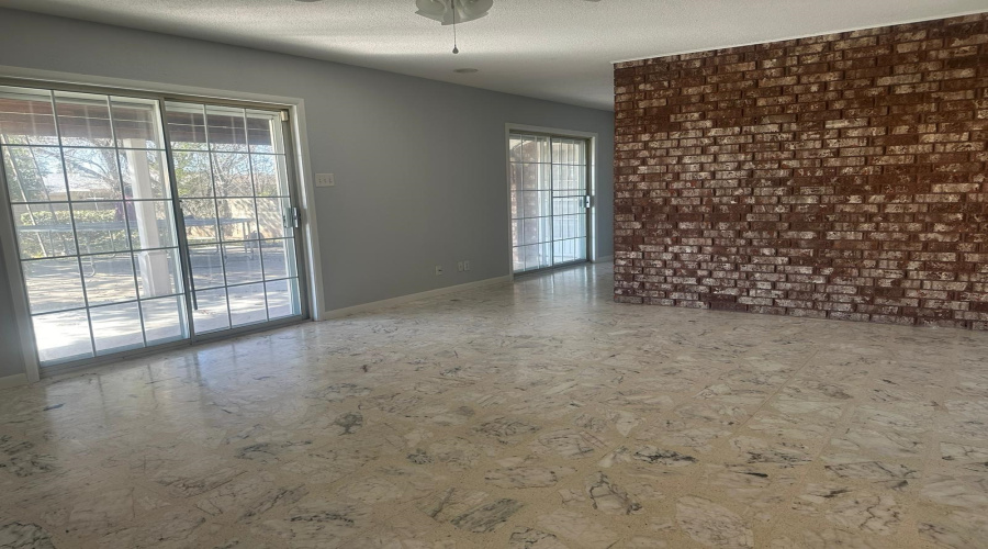 2315 Guerrero St, Laredo, Texas 78043, 3 Bedrooms Bedrooms, 6 Rooms Rooms,2 BathroomsBathrooms,Residential,For Rent,2315 Guerrero St,20264625